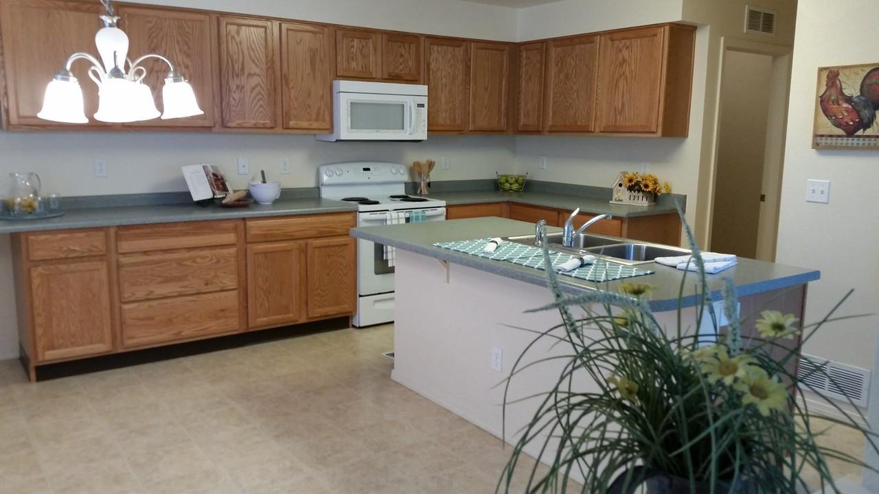 7697 Tabernash Dr - Photo 4 of 32