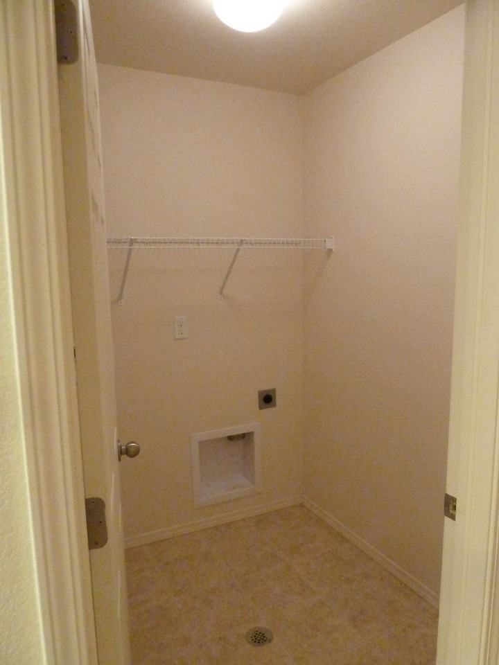 7697 Tabernash Dr - Photo 7 of 32