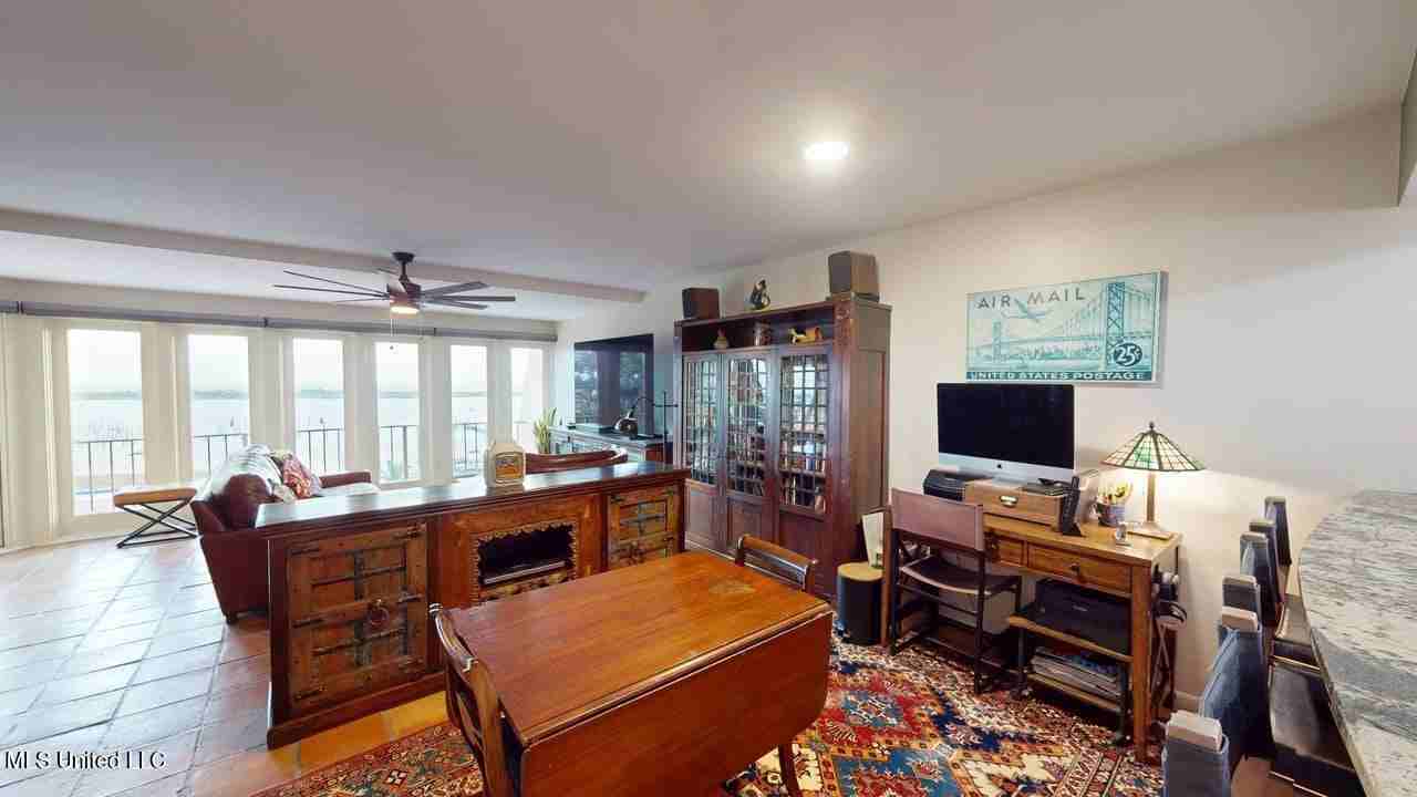 520 Beach Blvd - Photo 7 of 28