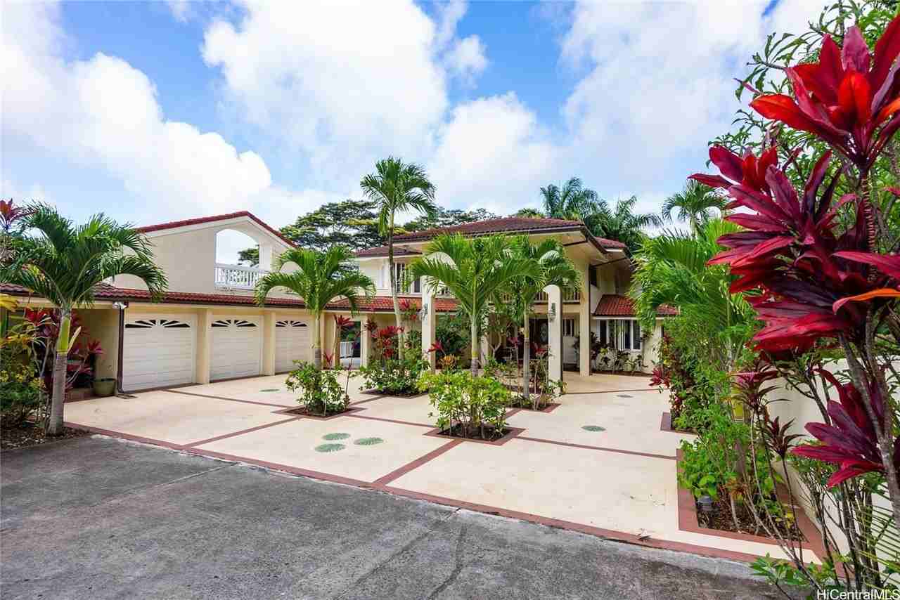 42-102 Aleka Pl - Photo 3 of 5