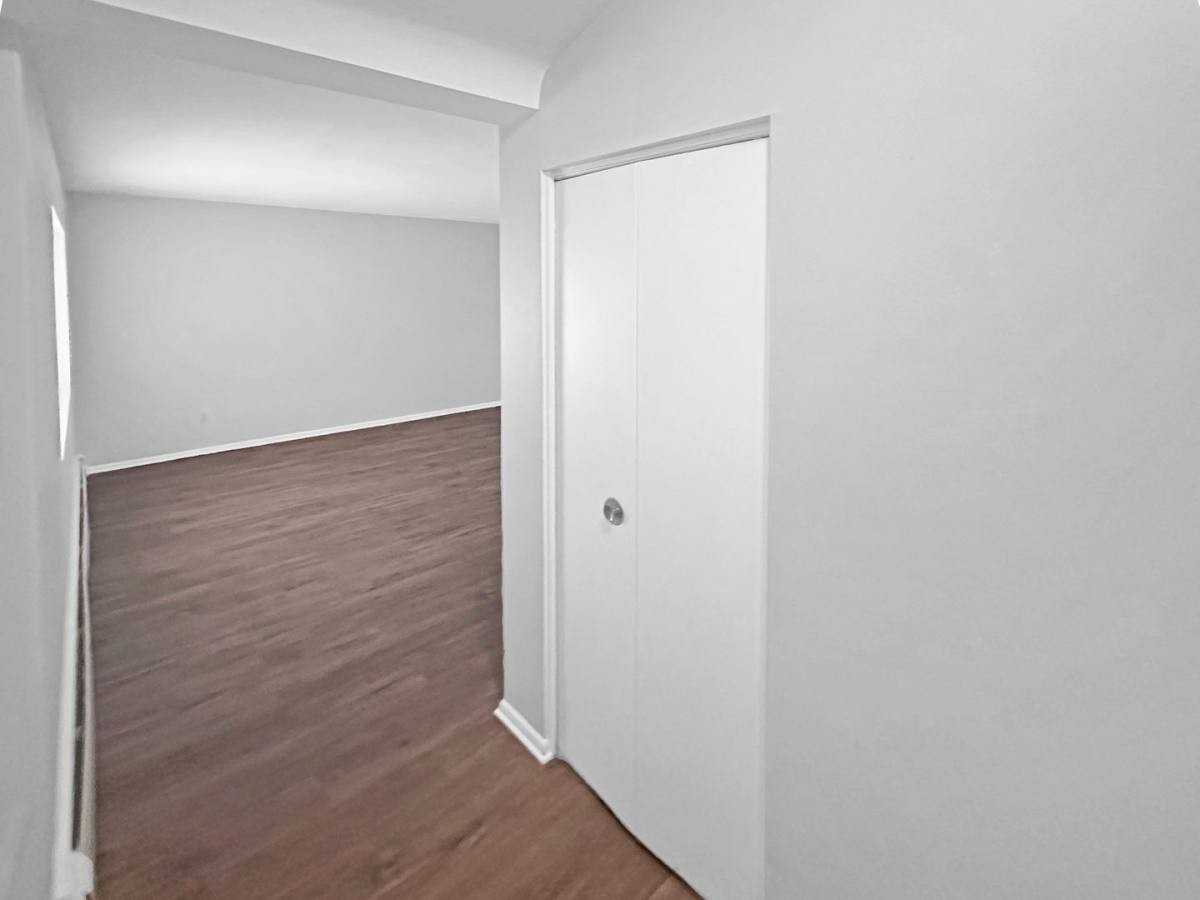 2843 S Burdick St #B - Photo 2 of 9