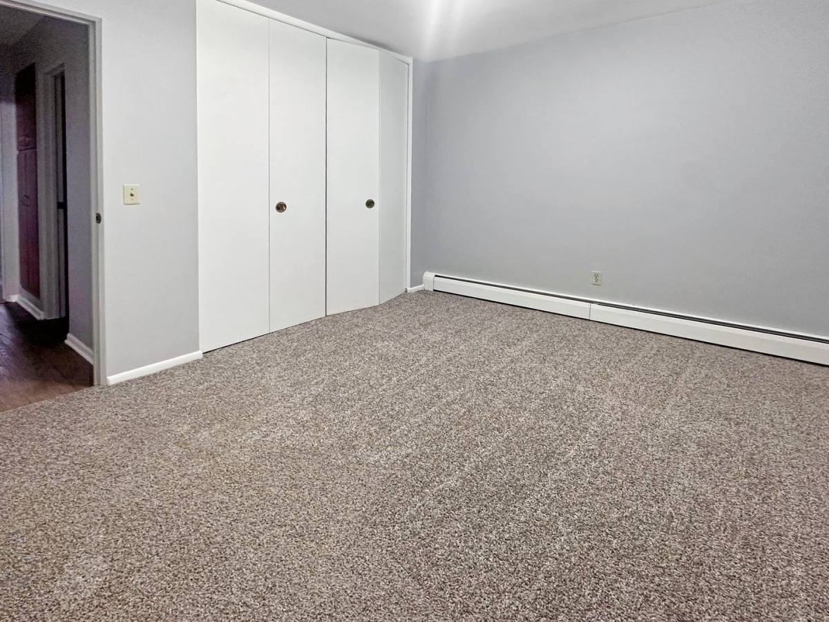 2843 S Burdick St #B - Photo 3 of 9