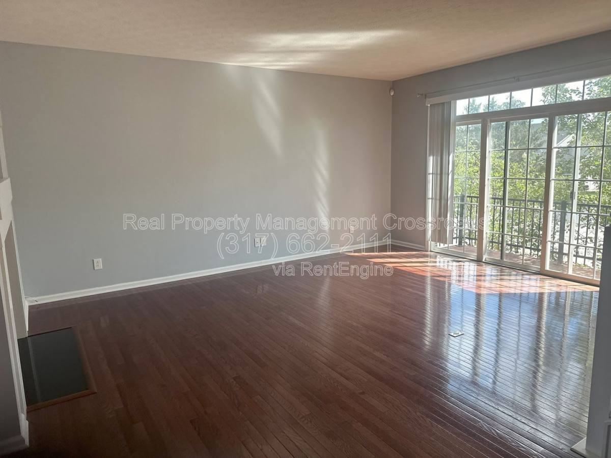 11461 Reagan Drive - Photo 7 of 10