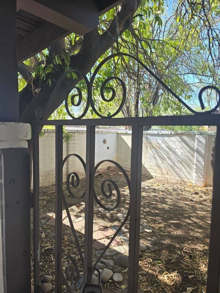 3501 E 3rd St #A - Photo 7 of 10