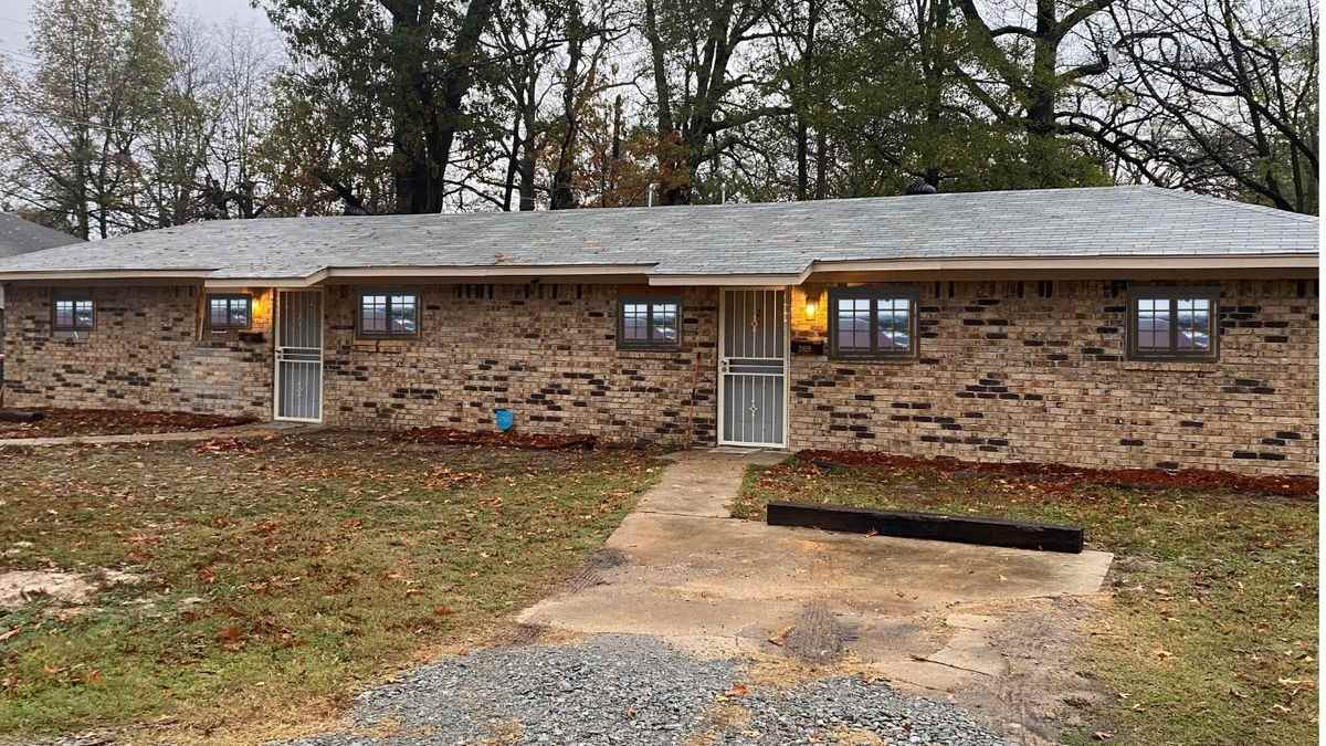 2409 S Cypress St - Photo 7 of 7