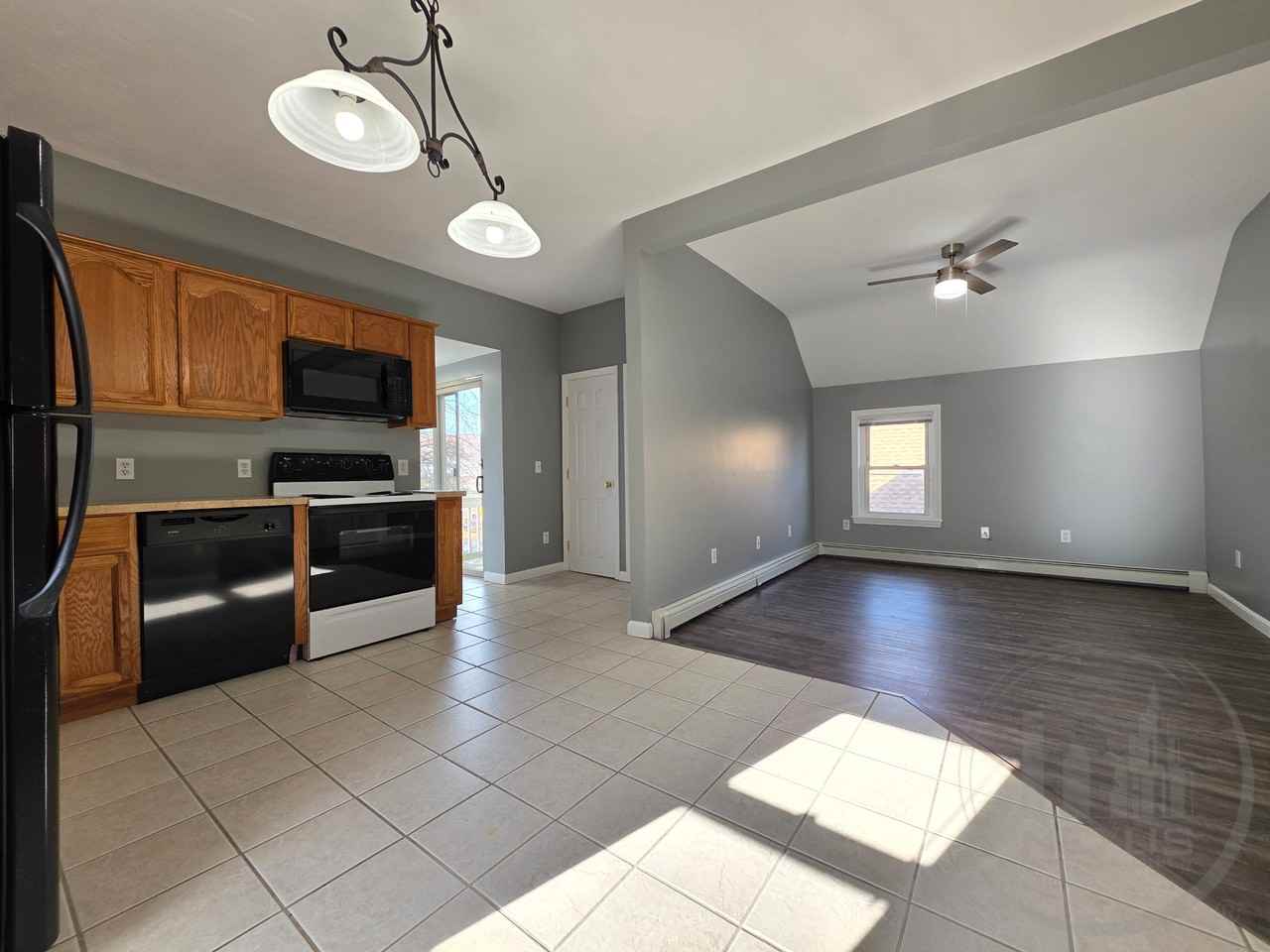 24 Rufus St - Photo 2 of 9