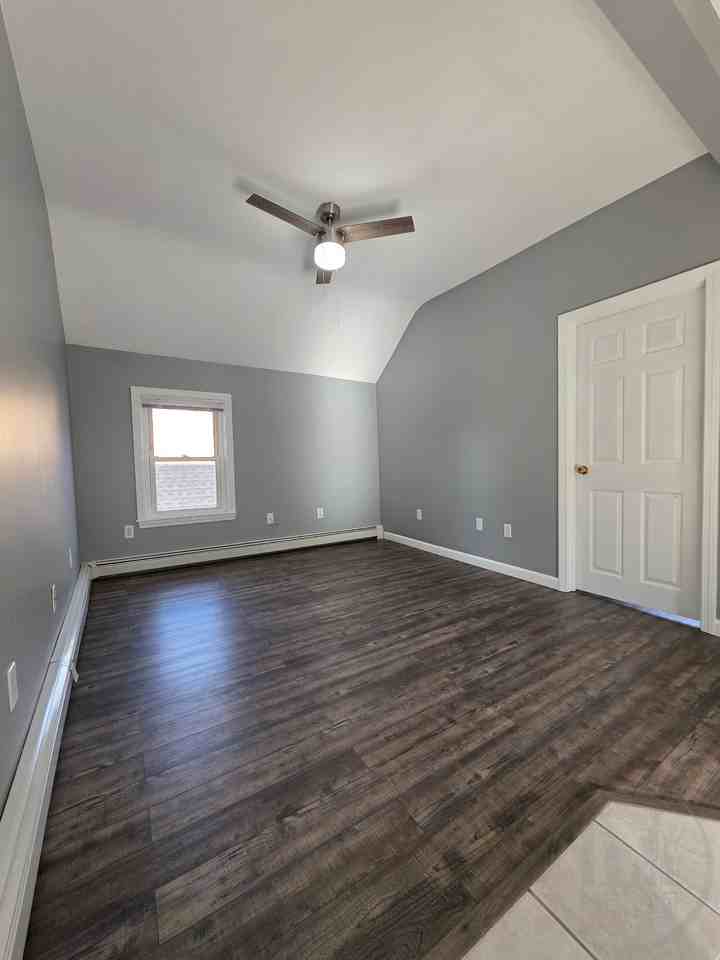 24 Rufus St - Photo 3 of 9