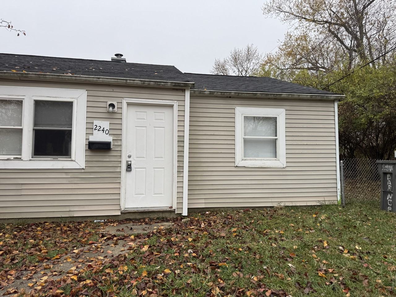 2240 Barnor Dr - Photo 2 of 24