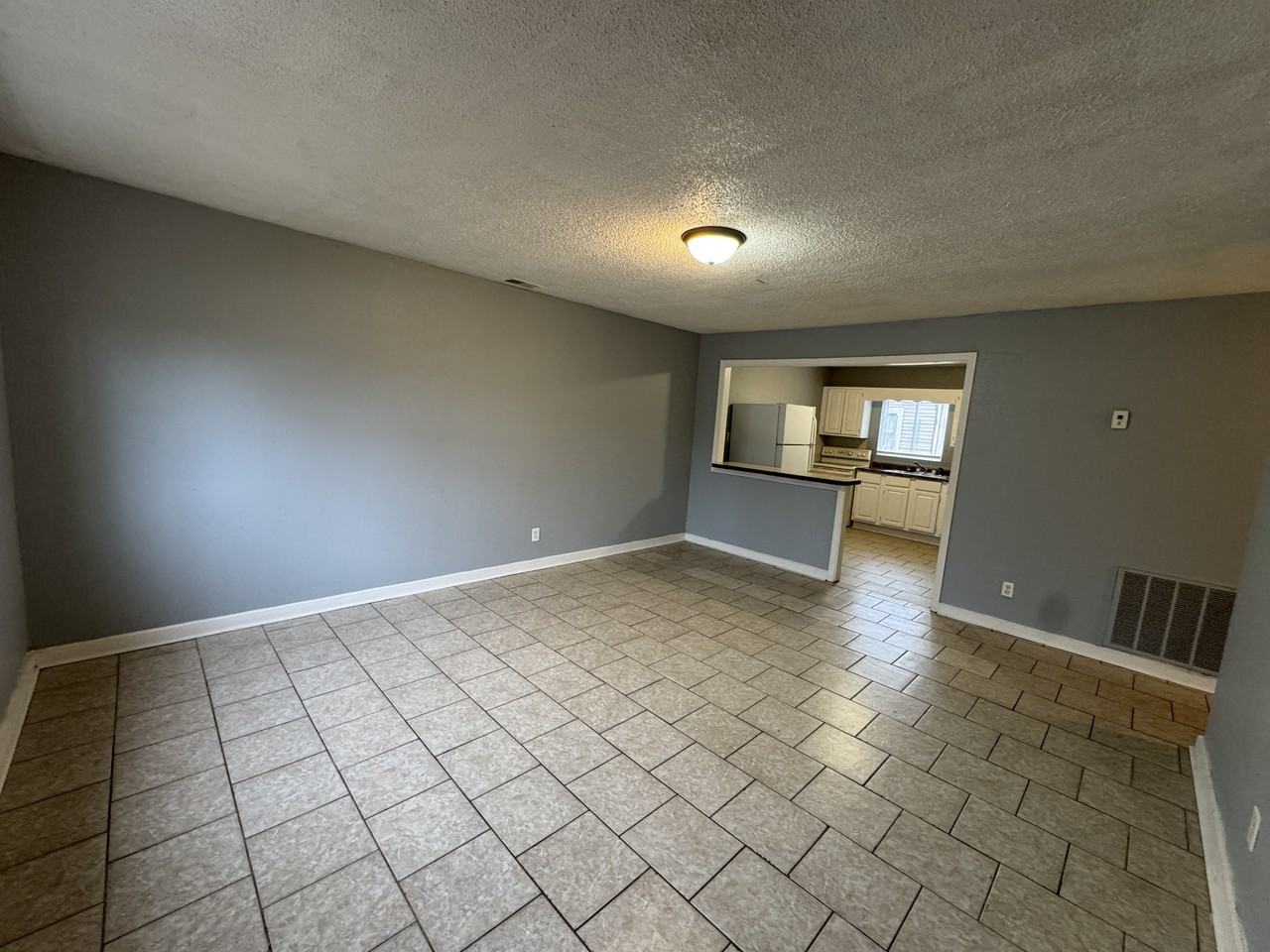 2240 Barnor Dr - Photo 3 of 24