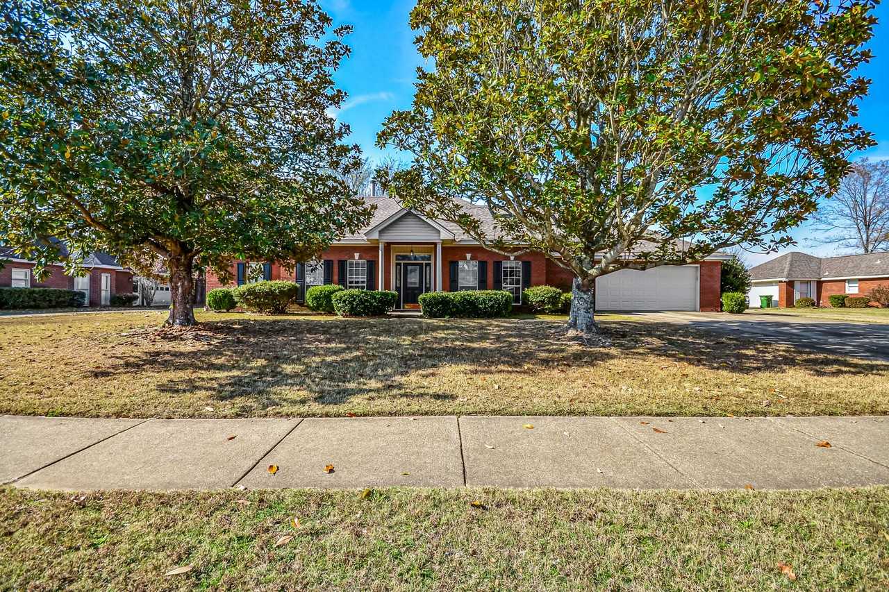 513 Whistlewood Road - Photo 2 of 29