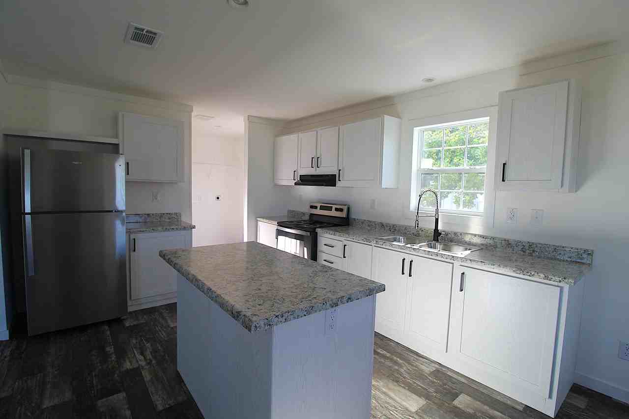 4117 10th Street Ct E - Photo 5 of 24