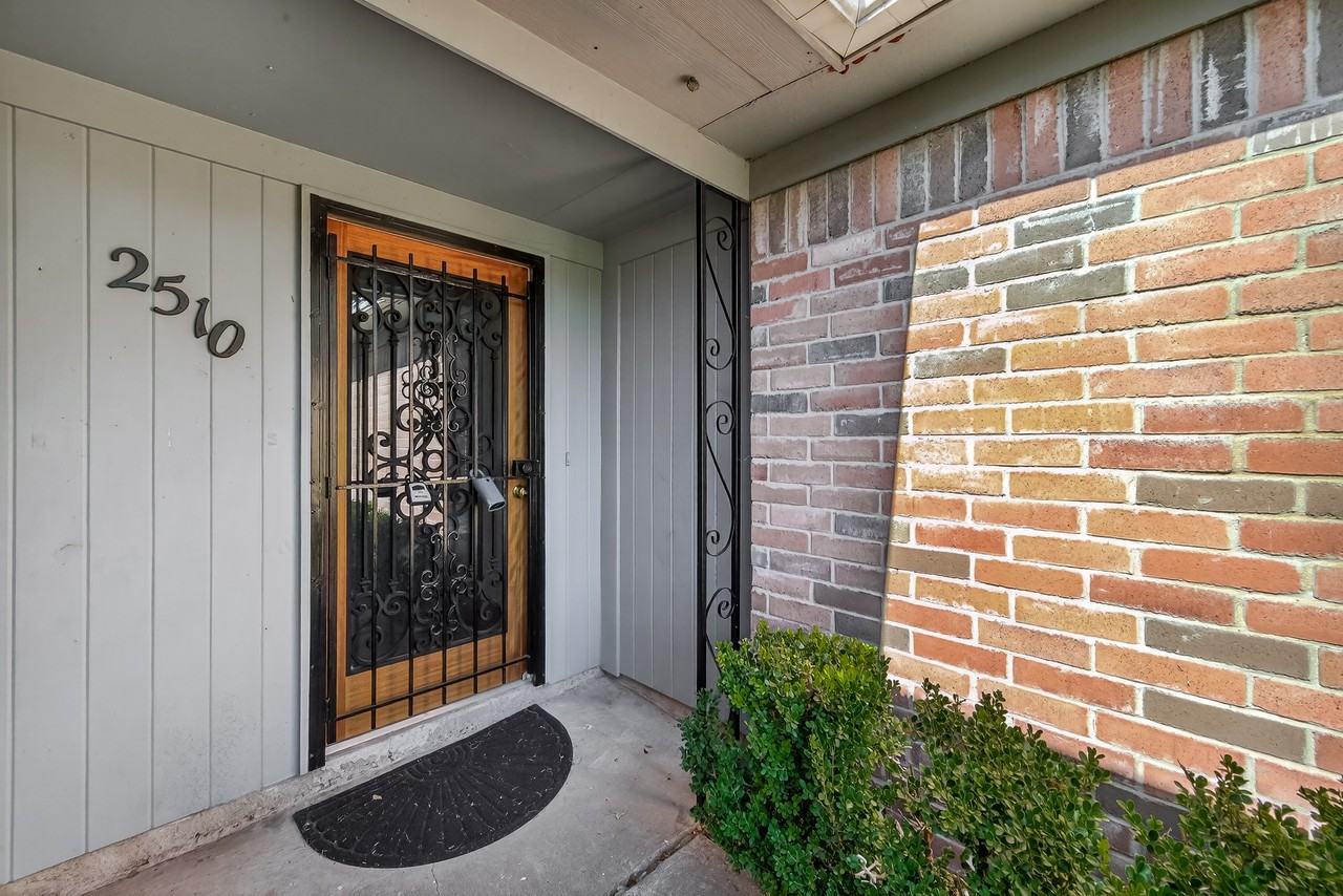 2510 Old Fort Rd - Photo 7 of 41