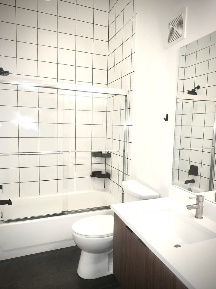 3001 Gillham Rd #201 - Photo 7 of 11