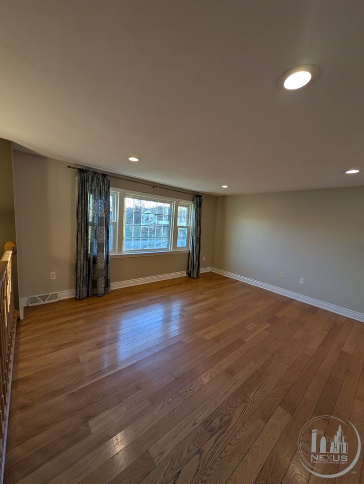 41 Burning Tree Rd - Photo 2 of 40