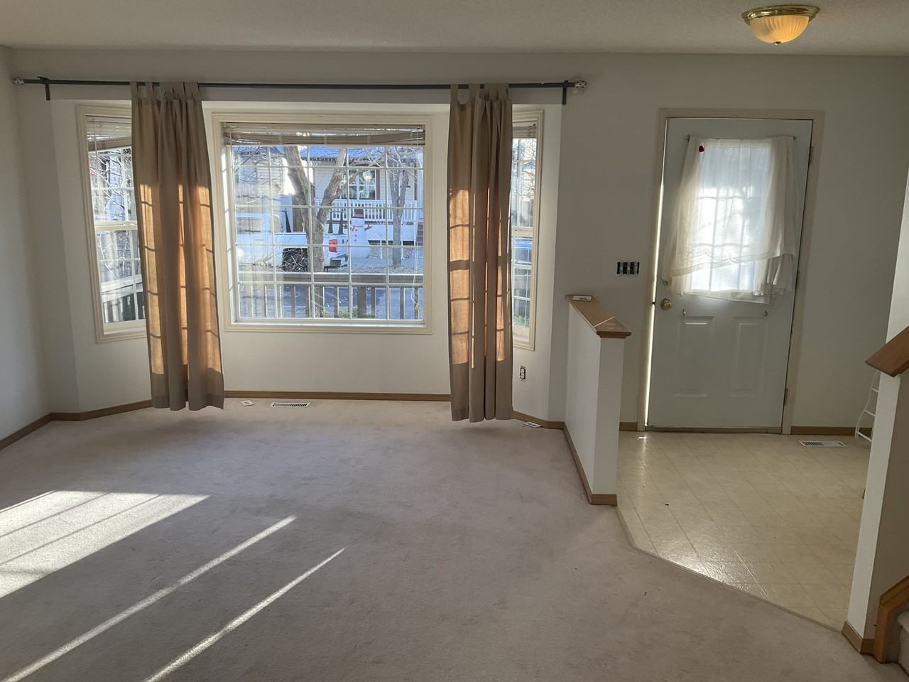 1690 Tompkins Wynd NW - Photo 3 of 31