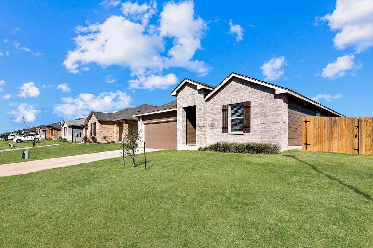 8802 Brahma Plains Rd - Photo 3 of 23