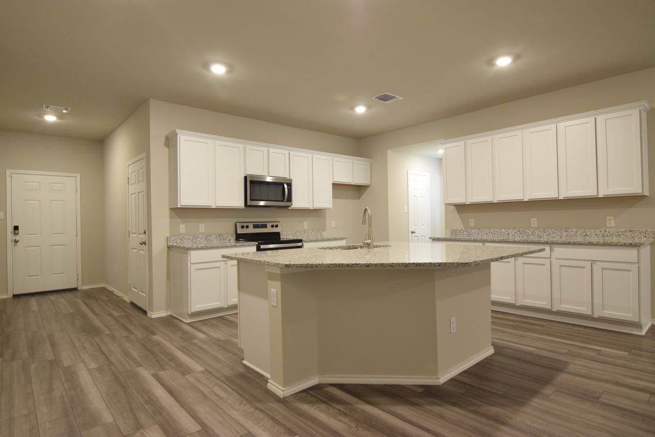 8802 Brahma Plains Rd - Photo 6 of 23