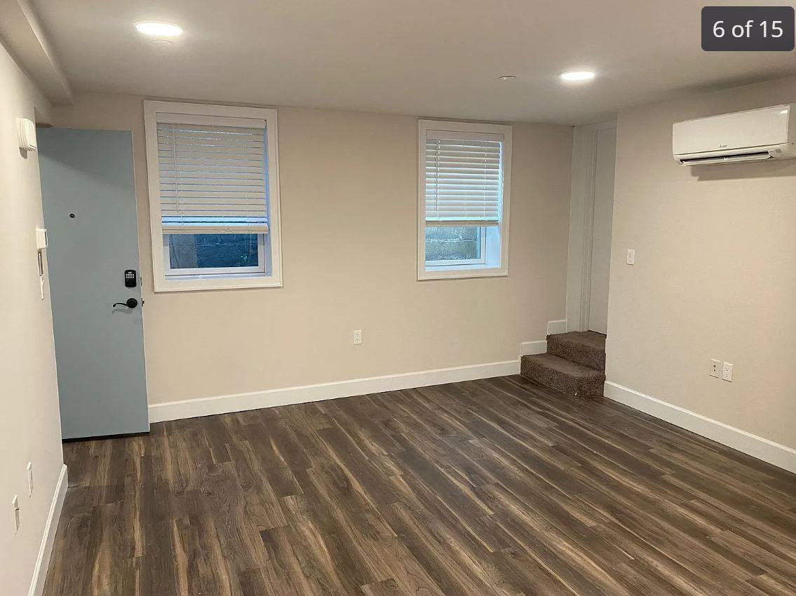 1090 New York Ave - Photo 2 of 5