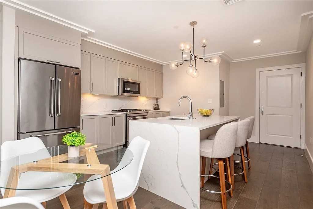 214 Market St #203D - Photo 2 of 17