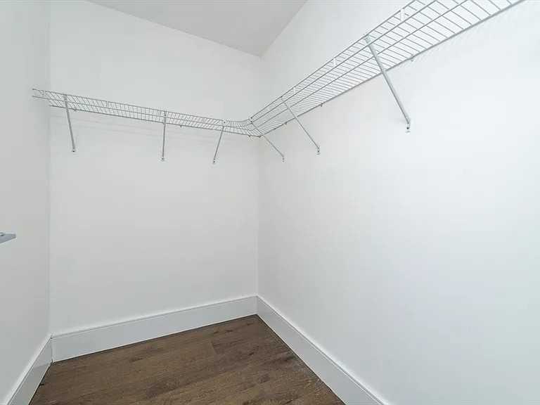 214 Market St #203D - Photo 7 of 17