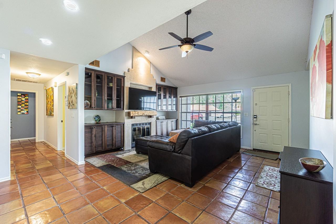 5427 Villa Deste Ct - Photo 5 of 34