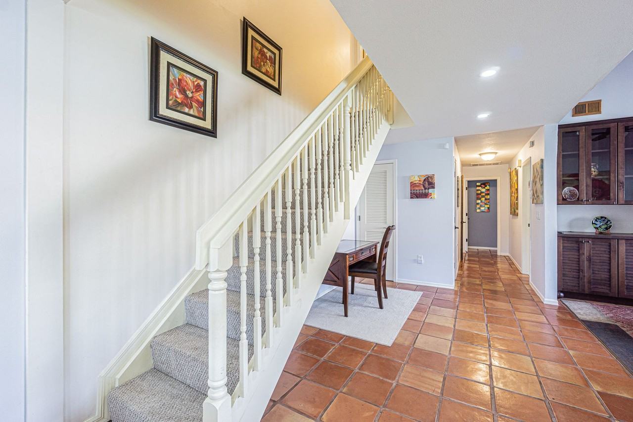 5427 Villa Deste Ct - Photo 6 of 34