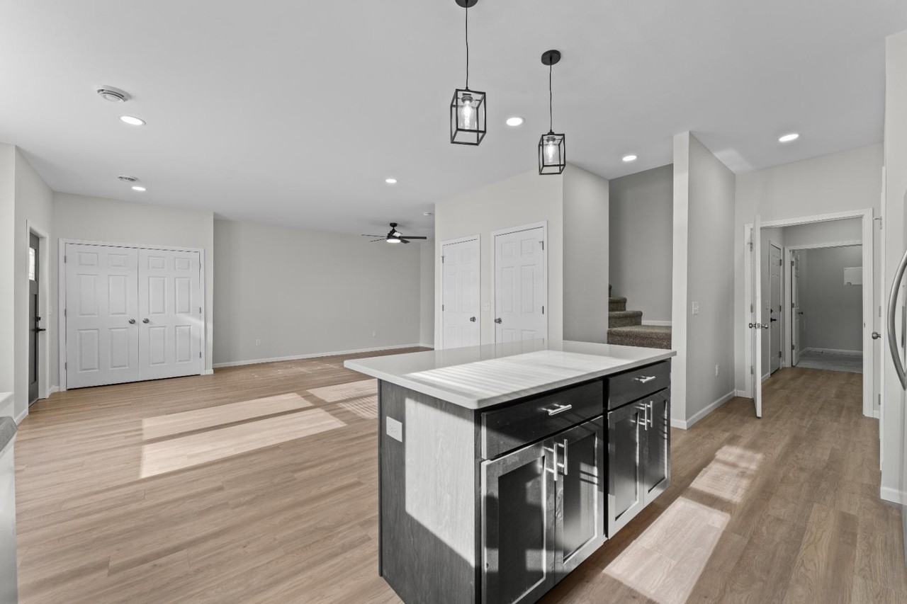 400 Sherman Street - Photo 5 of 10