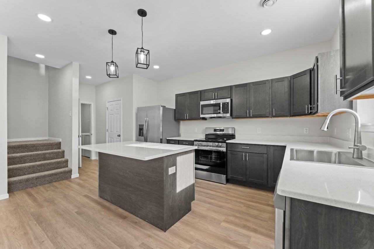 400 Sherman Street - Photo 6 of 10