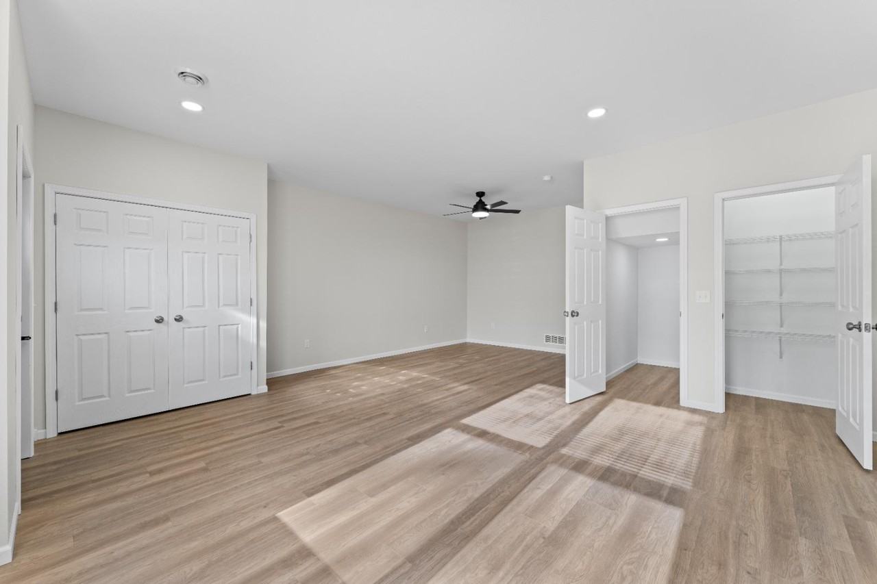 400 Sherman Street - Photo 7 of 10