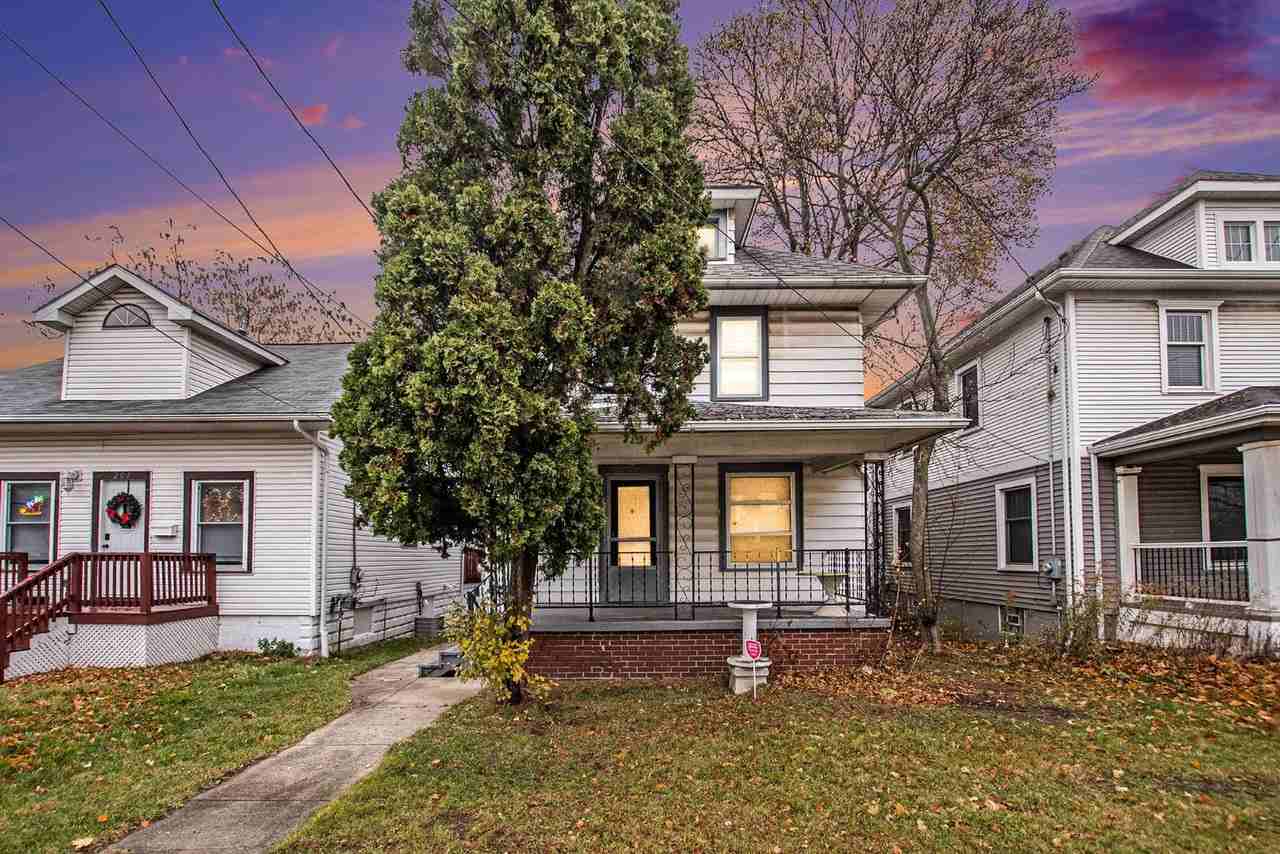 209 E Mount Hope Ave - Photo 3 of 10