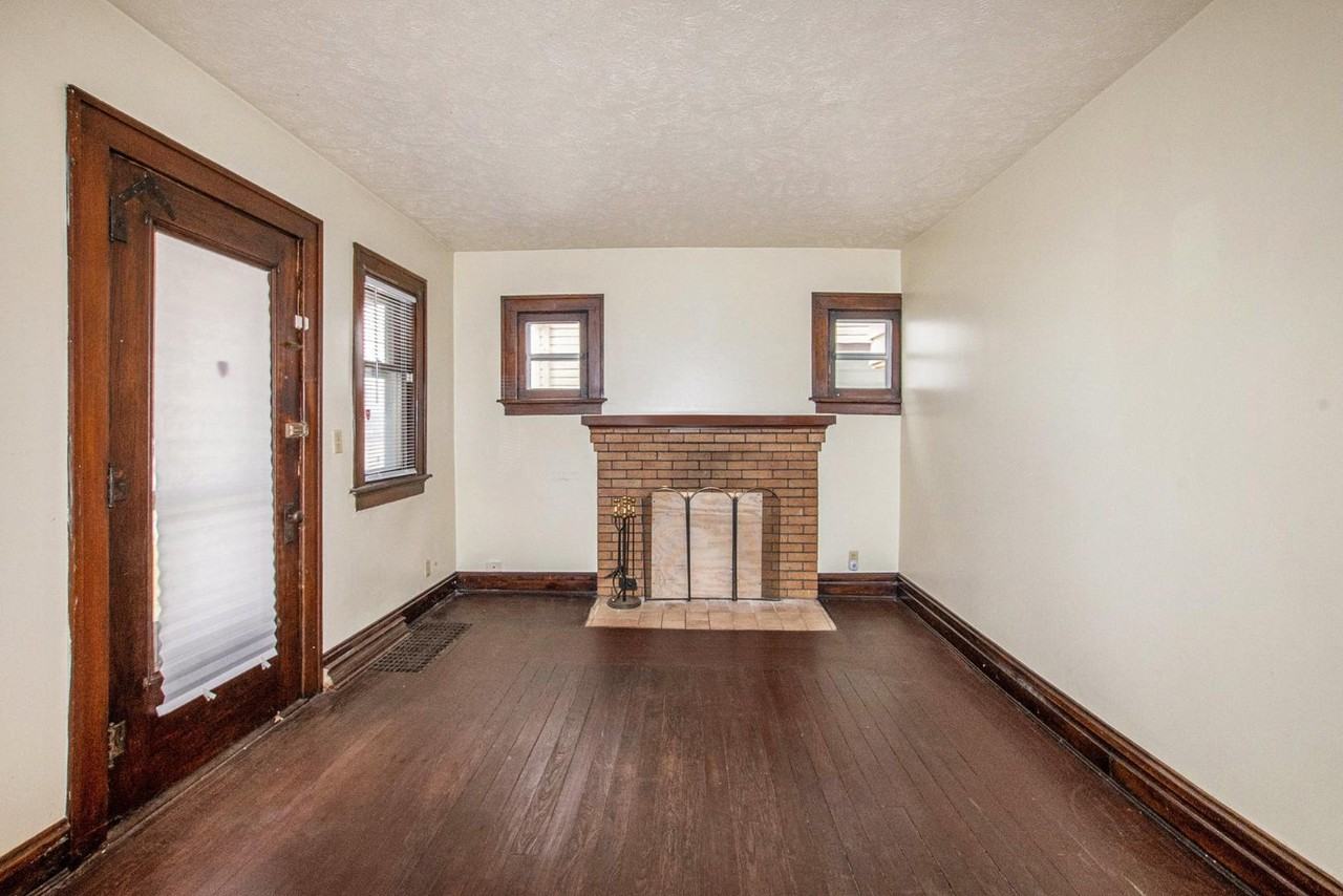 209 E Mount Hope Ave - Photo 7 of 10