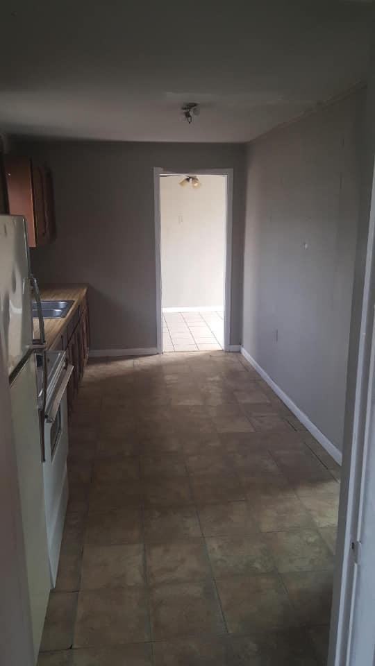 107 W Dunnam St - Photo 2 of 20