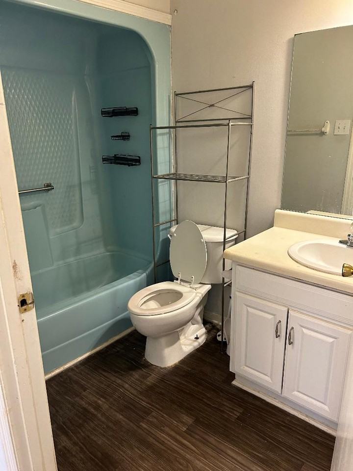 176-178 Will Street - Photo 3 of 5