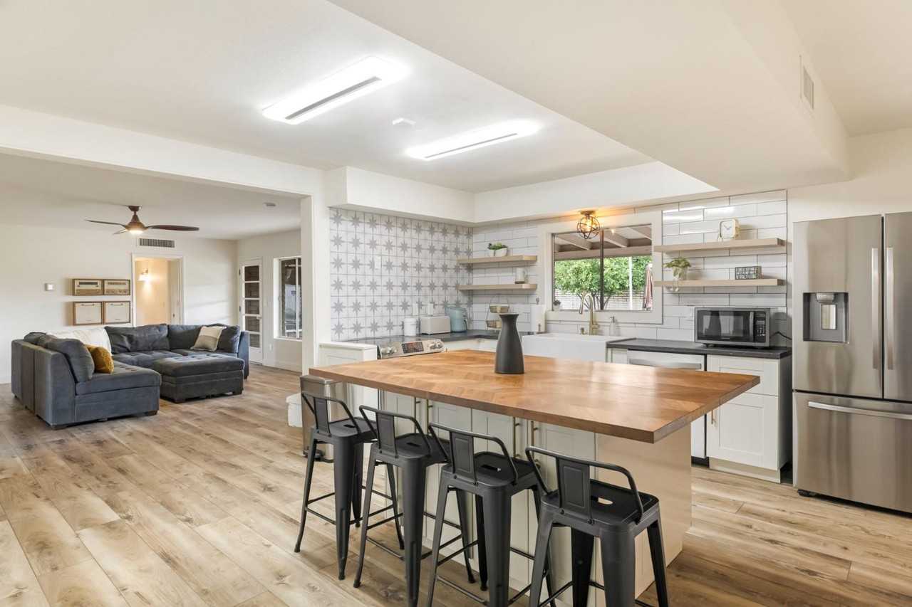 Ventura - Photo 3 of 8