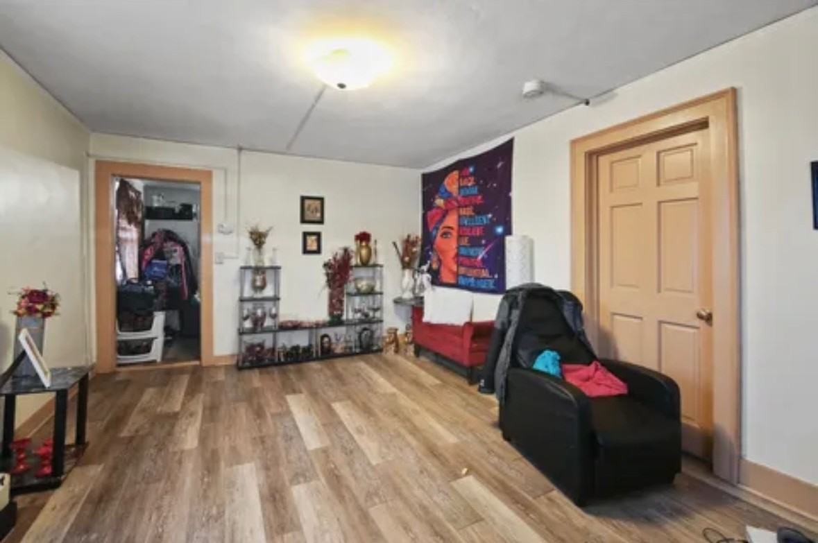 23 Portland St - Photo 4 of 4