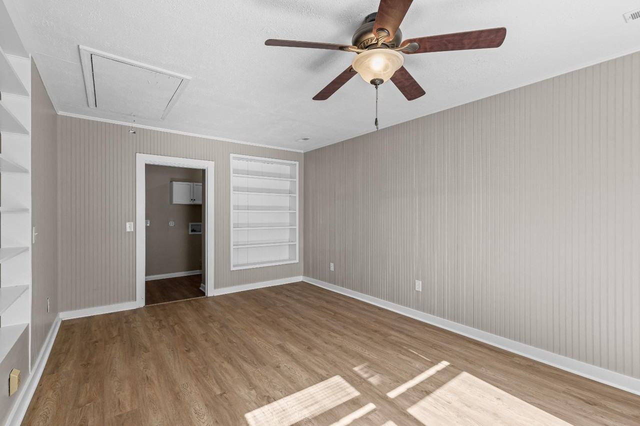 100 English Rd - Photo 6 of 20