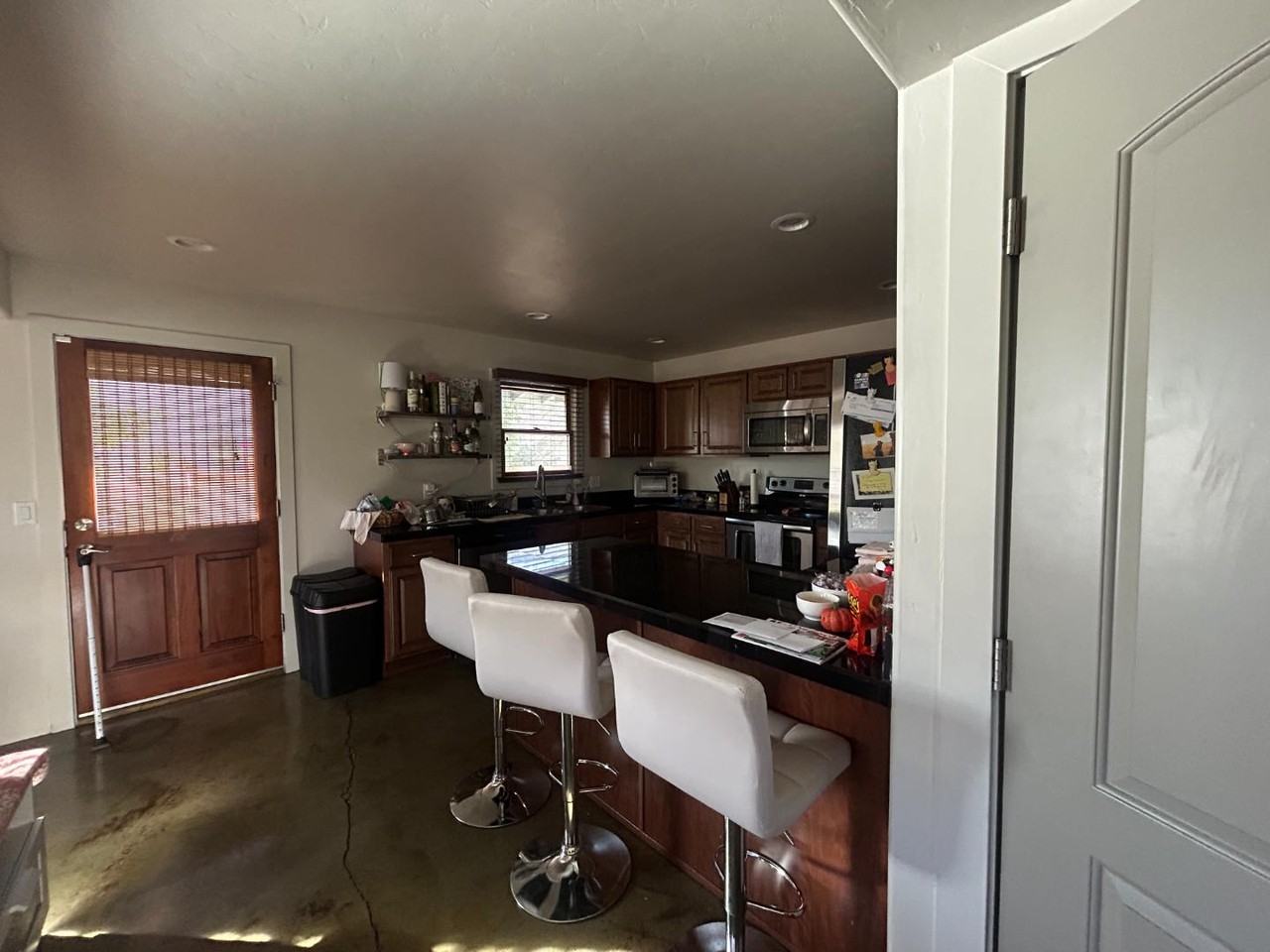 711 North 7th Avenue - Photo 5 of 11