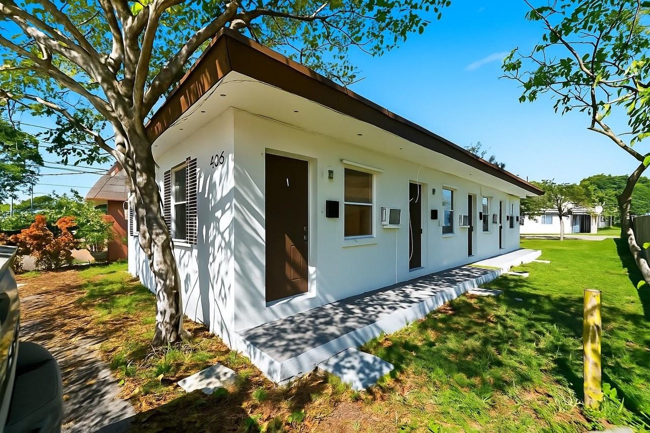 406 Northwest 7th Court #1-4