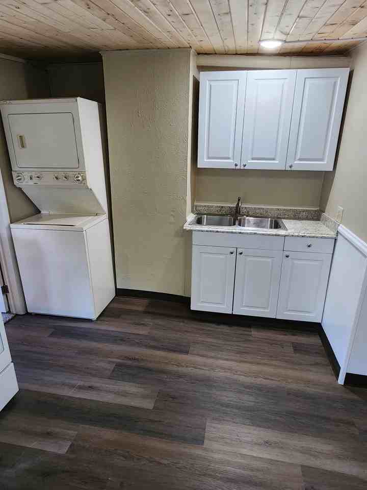 222 West High Street #4 - Photo 3 of 7