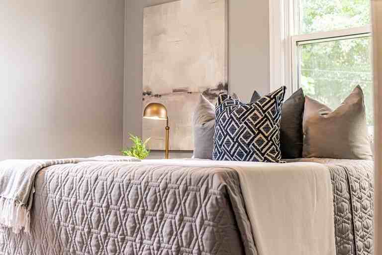 741 Maryland Ave - Photo 7 of 19