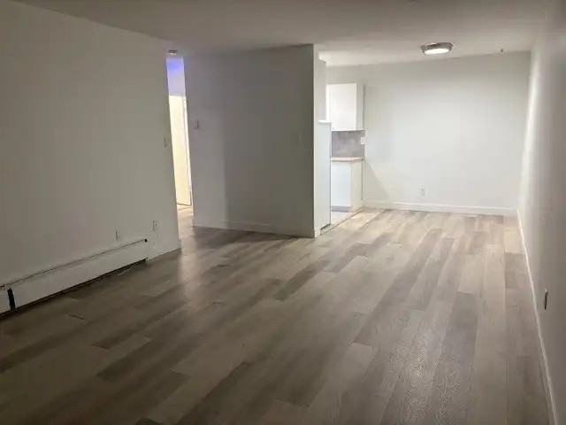 136 West 5th Street - Photo 6 of 13