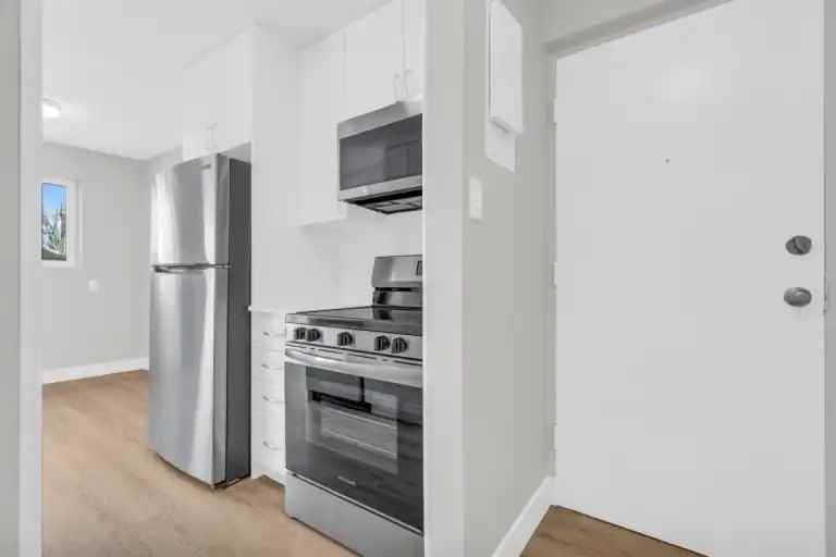 1220 Hamilton Street - Photo 3 of 21