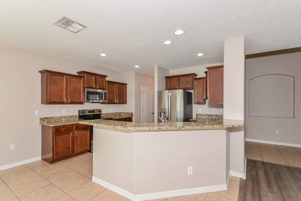 1004 Seminole Sky Drive - Photo 6 of 17