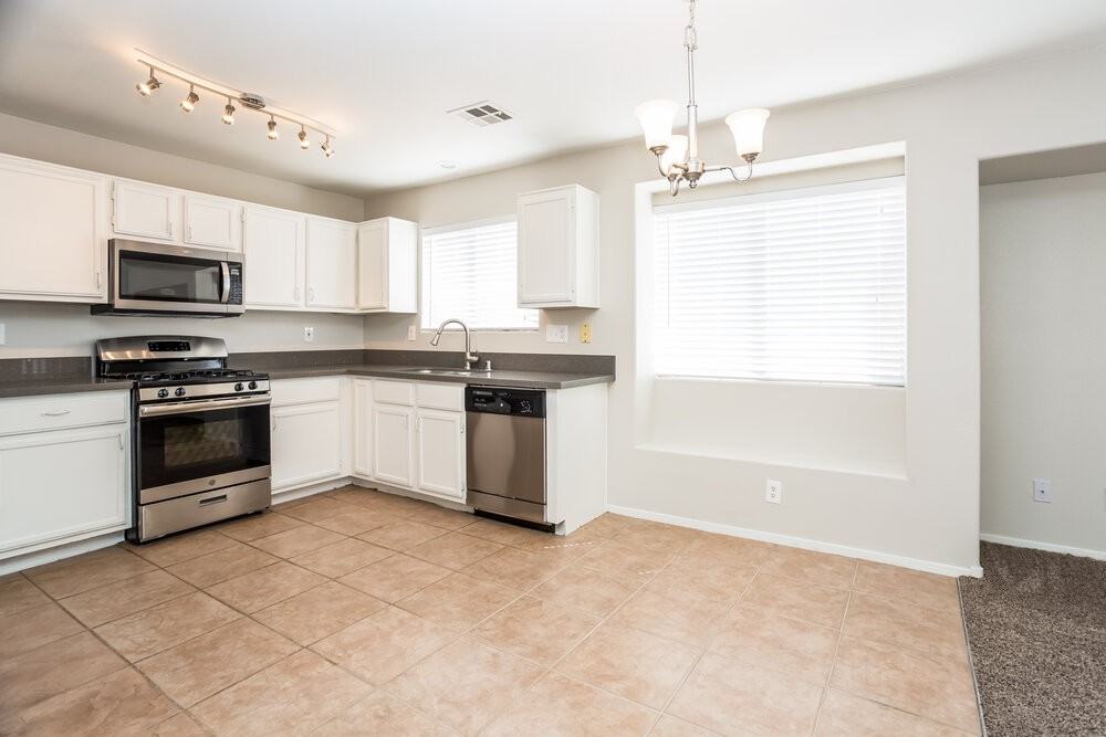 2331 Catskill Ct - Photo 6 of 15