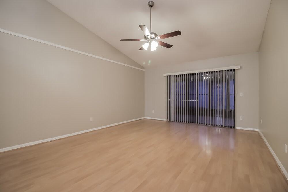 1052 Alpug Ave - Photo 3 of 16