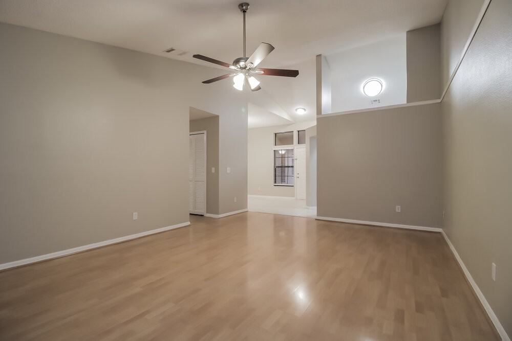 1052 Alpug Ave - Photo 4 of 16