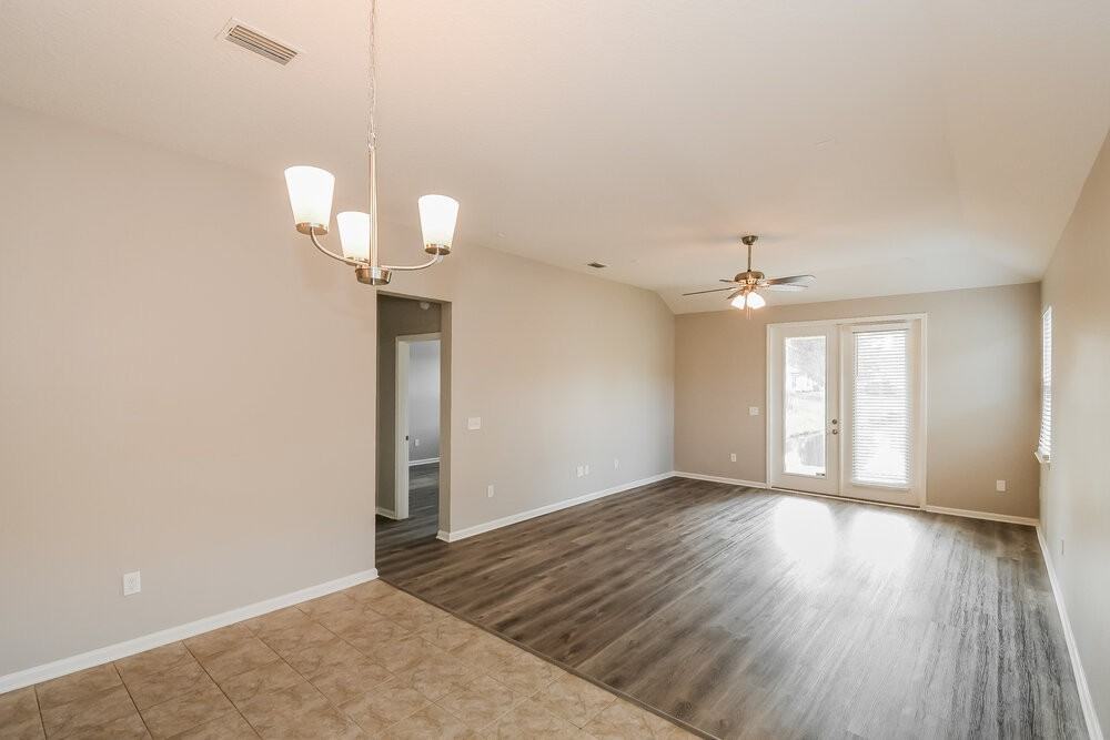 5754 Village Pond Cir - Photo 6 of 16