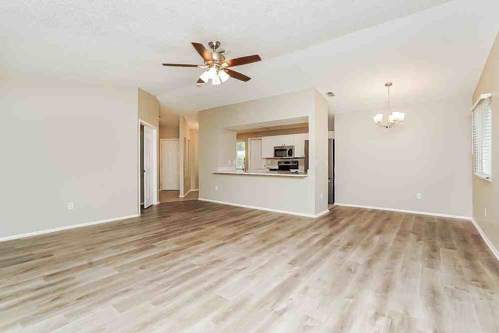 633 Timber Bay Cir W - Photo 3 of 16