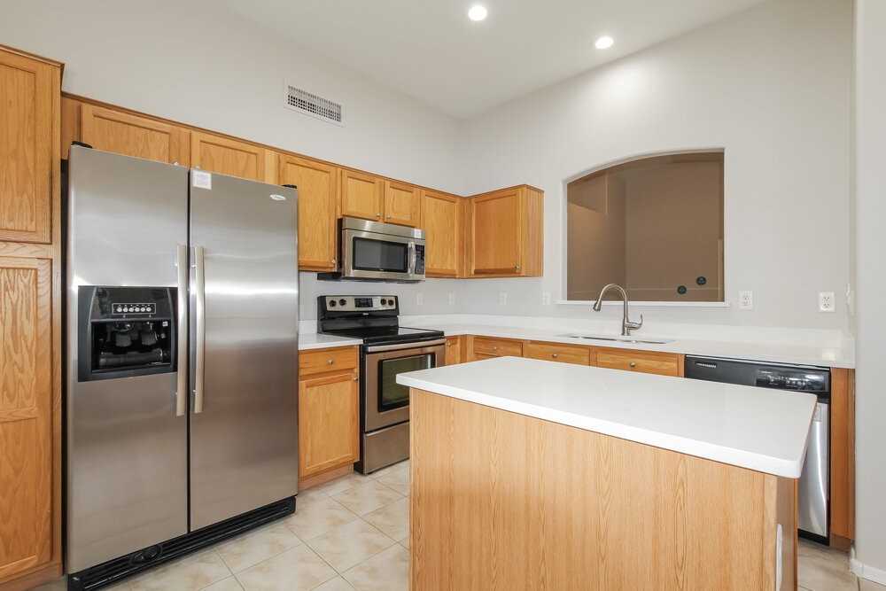 13928 N 133rd Ln - Photo 7 of 16