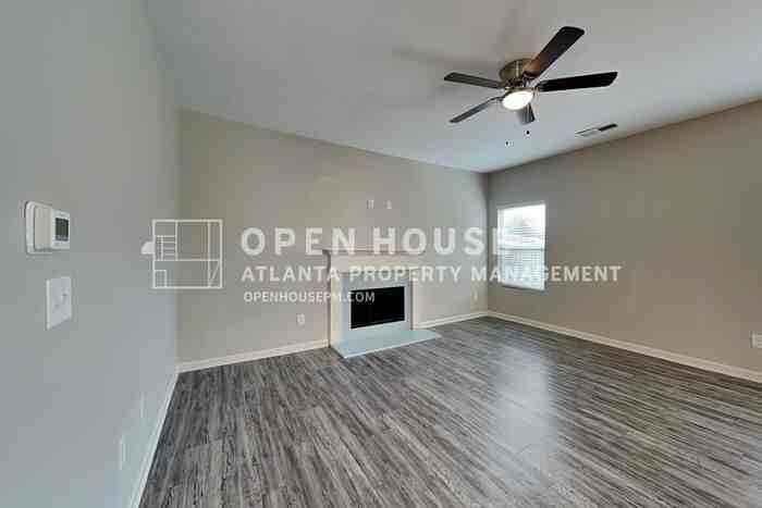 354 Hawthorne Drive - Photo 7 of 24